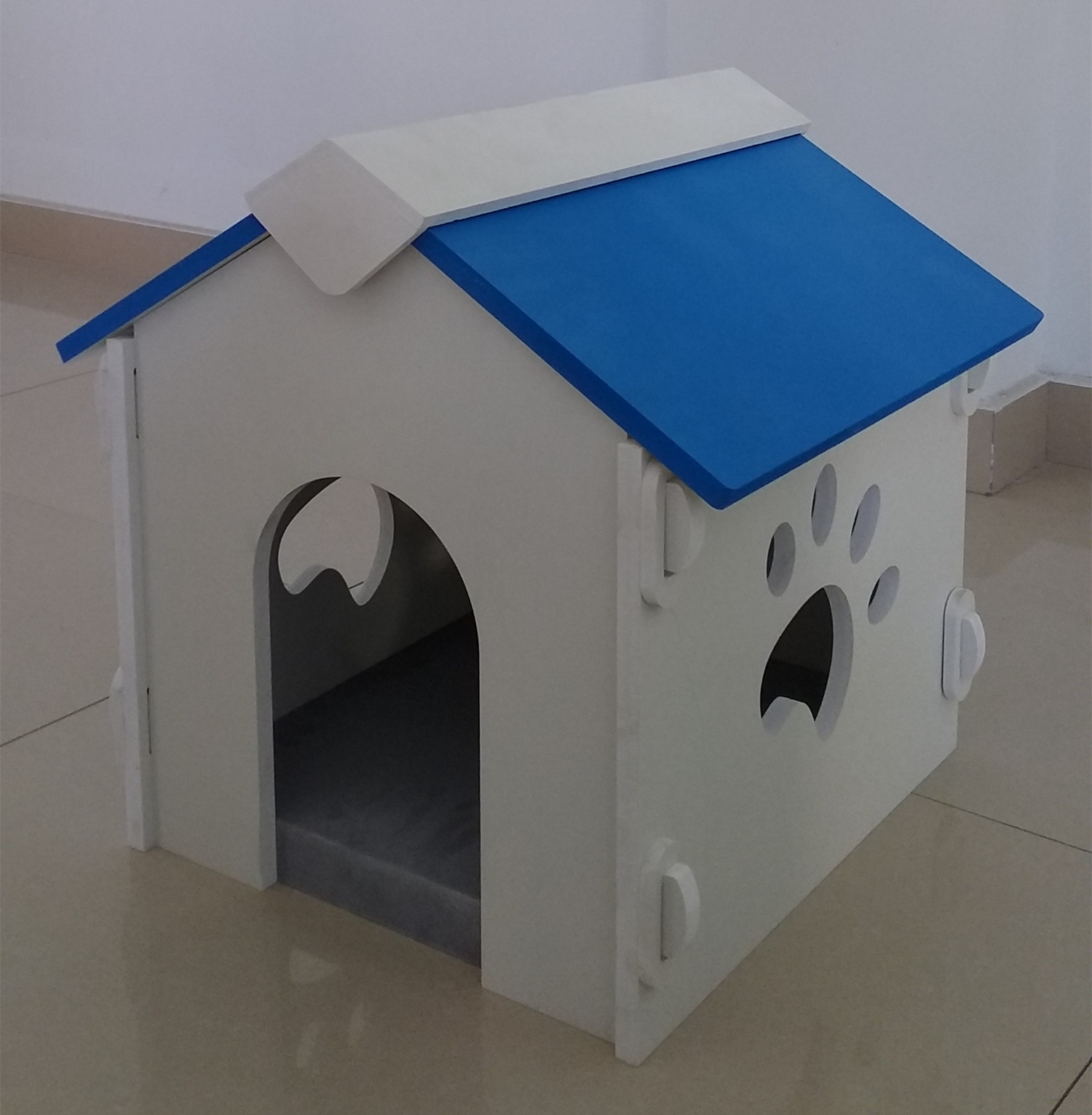 In/out door plastic dog house